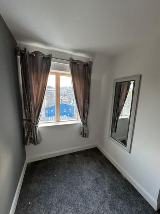 Luxury 2 Bed Fully Equipped City Centre Apartment Cork Exterior foto